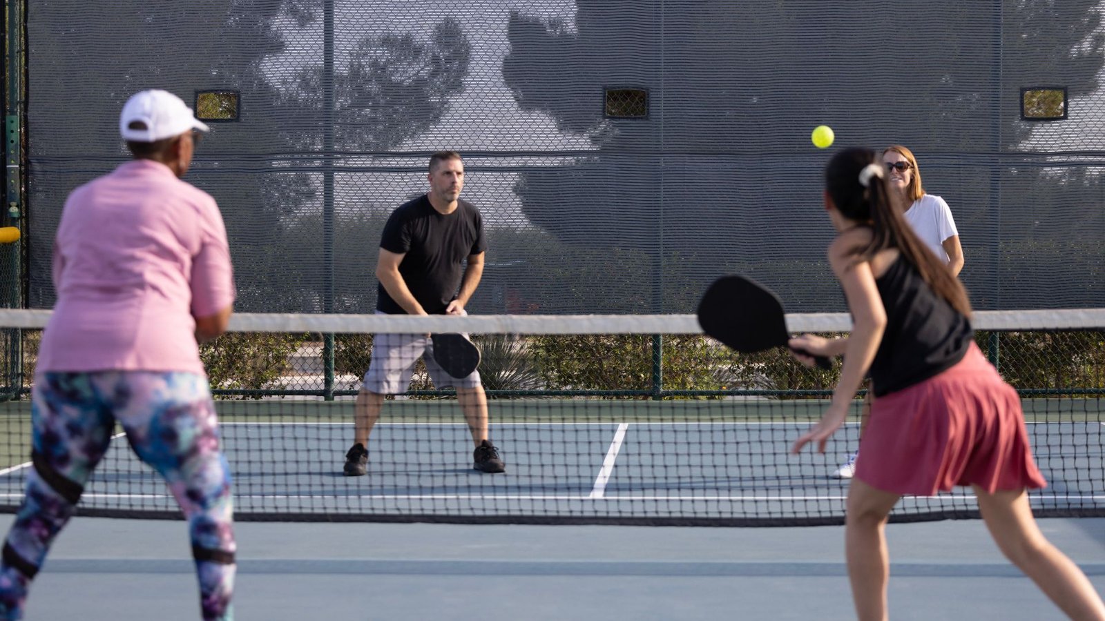 How to Keep Score in Pickleball: A Beginners Guide!